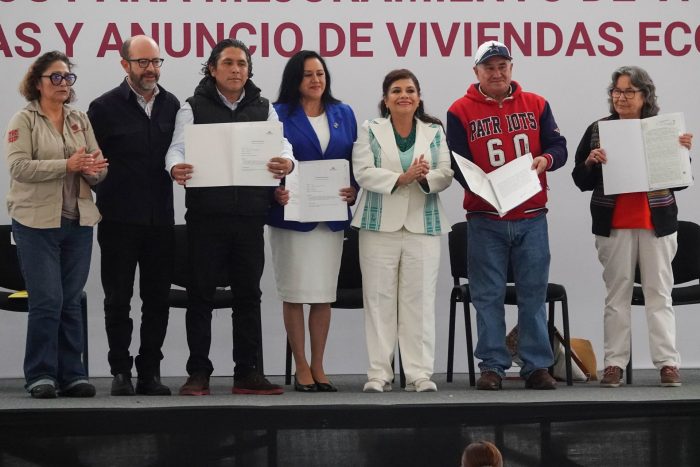 Clara Brugada en conferencia de prensa