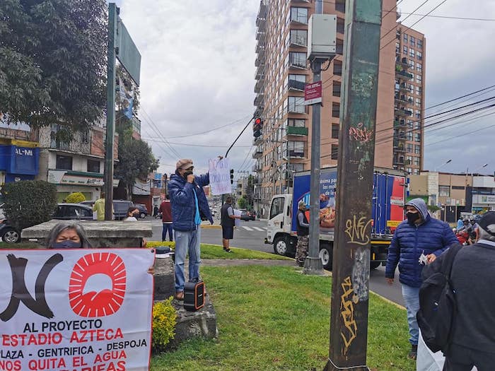 Protesta de pobladores contra desarrollos inmobiliarios y el conjunto Estadio Azteca que se anunció en 2022. 