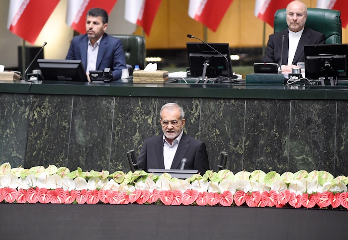 El Presidente de Irán, Masud Pezeshkian, proclamó el "fin de la guerra" con Israel después de la entrada en vigor del alto al fuego anunciado por Donald Trump.