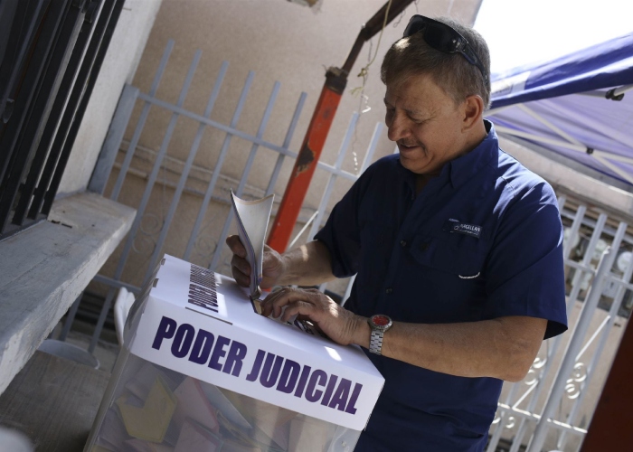 Hugo Aguilar Ortiz, el primer presidente electo en las urnas que dirigirá la SCJN, dijo en mixteco que trabajará para todas y todos los mexicanos.