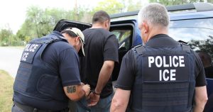 En el Estados Unidos (EU) de Donald Trump es de lo más común que los agentes, sean o migratorios, detengan a latinos por su aspecto físico.