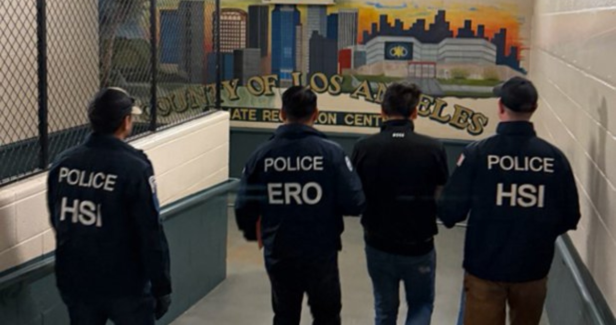 El ICE detienen a 72 migrantes en Carolina del Sur en bar vinculado a los Zetas.