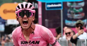 Isaac del Toro, primer mexicano en el podio del Giro de Italia.