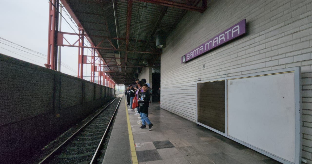 Línea A reanuda operaciones tras fuertes lluvias en el Valle de México.