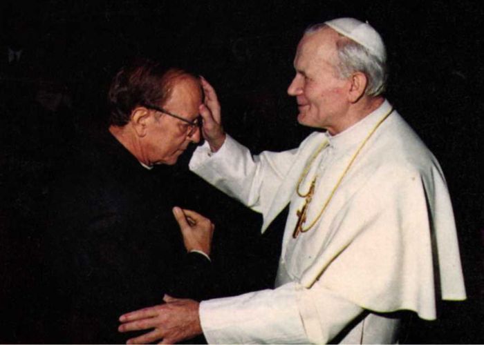 Los abusos cometidos por Marcial Maciel fueron encubiertos por el Vaticano.