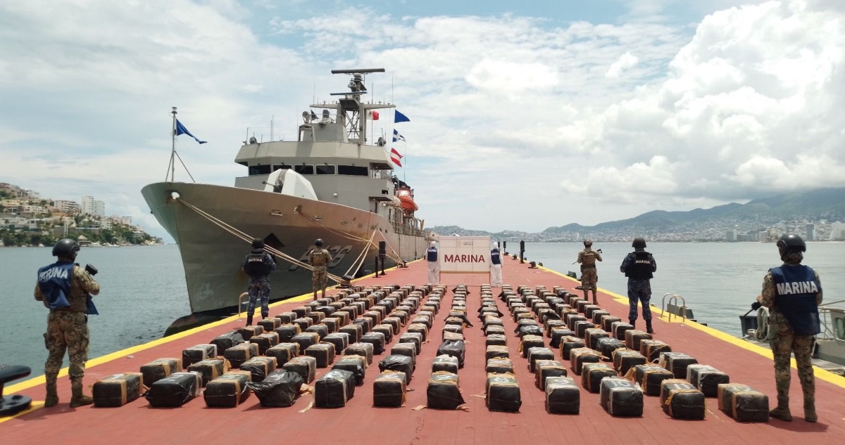 Un semisumergible es asegurado con carga millonaria de cocaína; hay 3 detenidos