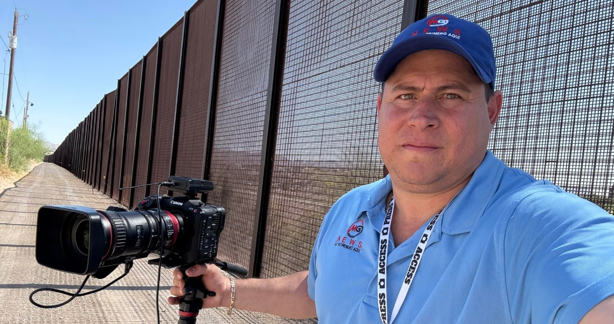 ICE detiene a un respetado periodista migrante.