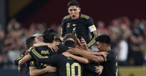 México venció 2-0 a Arabia Saudita en los cuartos de final de la Copa Oro 2025, marcador con el que ganó su boleto a la semifinal, donde enfrentará a Honduras.