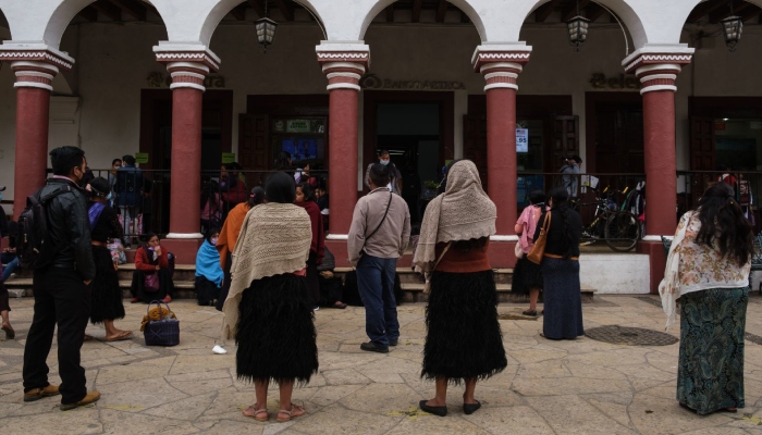 El Presidente Donald Trump respaldó, el 26 de junio de 2025, la propuesta de Ley que busca gravar las remesas que envían los migrantes extranjeros que radican en Estados Unidos a sus países de origen.