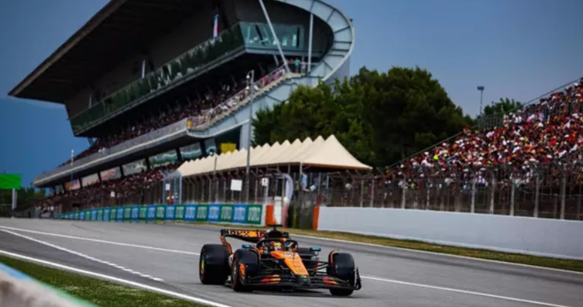 El piloto australiano Oscar Piastri ha conquistado la victoria en la carrera del Gran Premio de España, novena prueba del Campeonato del Mundo de Fórmula 1.