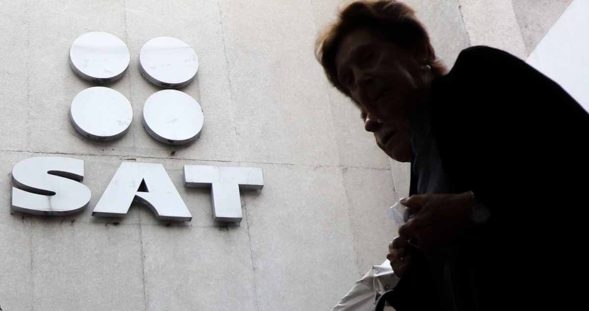 El SAT informó del nuevo programa de capacitación especializada para fortalecer las medidas de prevención y combate al lavado de dinero.