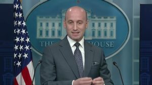 Stephen Miller es el arquitecto de la política antimigrante de la administración de Donald Trump.