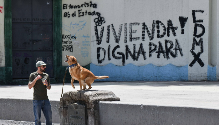 Alerta Embajada de EU por marcha contra la gentrificación.