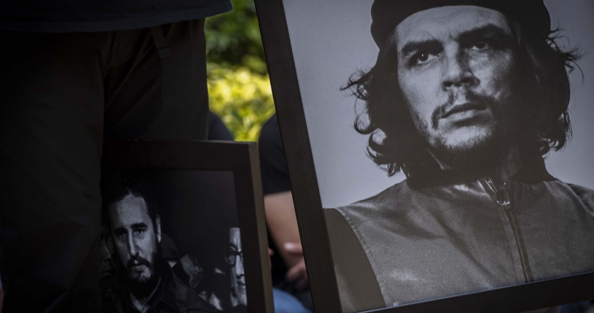 Sheinbaum exige devolver esculturas del "Che" y Fidel.