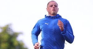 Javier "Chicharito" Hernández se encuentra inmerso en la polémica luego de que compartiera en sus redes sociales dos videos en los que dice que las mujeres han fracasando porque sensibilizan al mundo, en particular a los hombres.