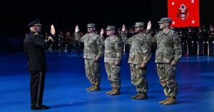 Los cuatro nuevos "tenientes coroneles" son altos ejecutivos en empresas tecnológicas.