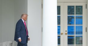 El clic es una historieta gráfica de altísimo contenido erótico de Milo Manara, un genio de este género. "El clic" es un botón que indaga en el deseo femenino .