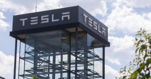 Tesla's global car sales fell in the second quarter. The company's fall had previously been linked to Musk's role alongside Trump.