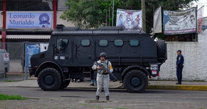 Hombre toma rehenes en la GAM y es abatido.