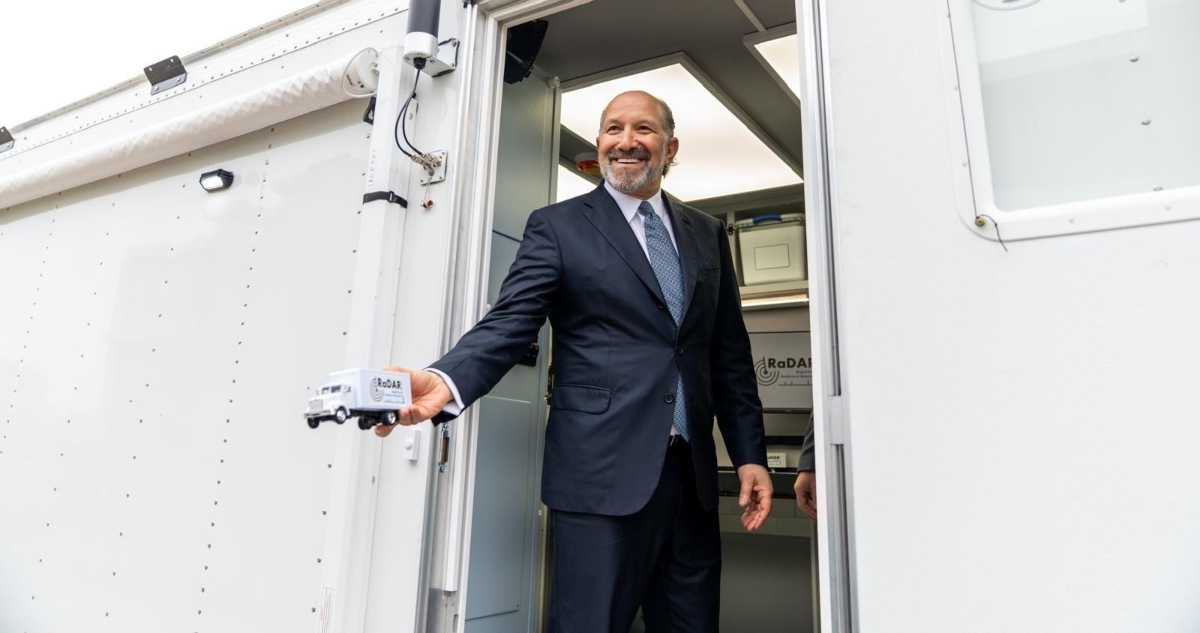 El Presidente Donald Trump renegociará el T-MEC en julio de 2026, afirmó Howard Lutnick, Secretario de Comercio estadounidense, en una entrevista con CBS News.