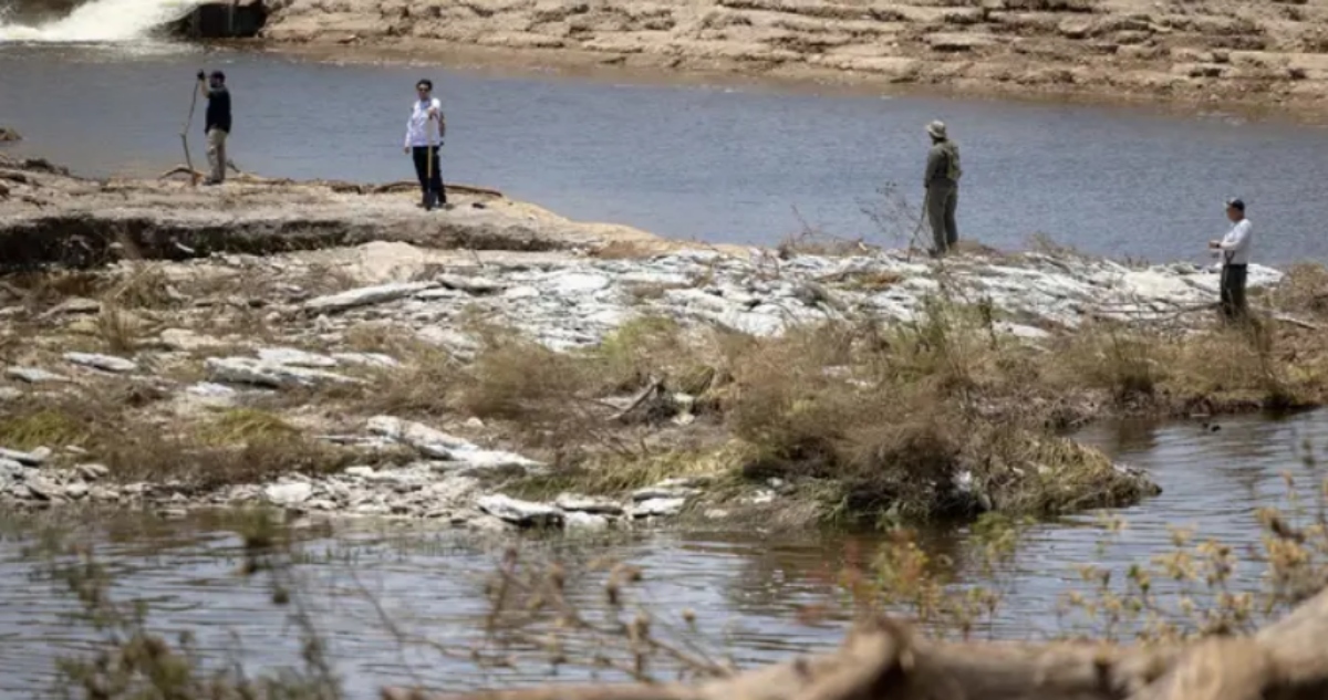 El administrador de la ciudad de Kerrville informó que el número de personas desaparecidas tras las inundaciones en Texas, EU, se redujo de 160 a tres en Kerr.