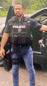 Ulises Pinto “El Mamado” es identificado como exintegrante de fuerzas de seguridad, donde conoció a Hernán Bermúdez Requena de quien fue jefe de escoltas y con el cual formó “La Hermandad” y/o “Cártel Policiaco”, relacionados con el tráfico de migrantes, distribución de droga, trata de personas, control del abasto de antros y bares en el estado de Tabasco.