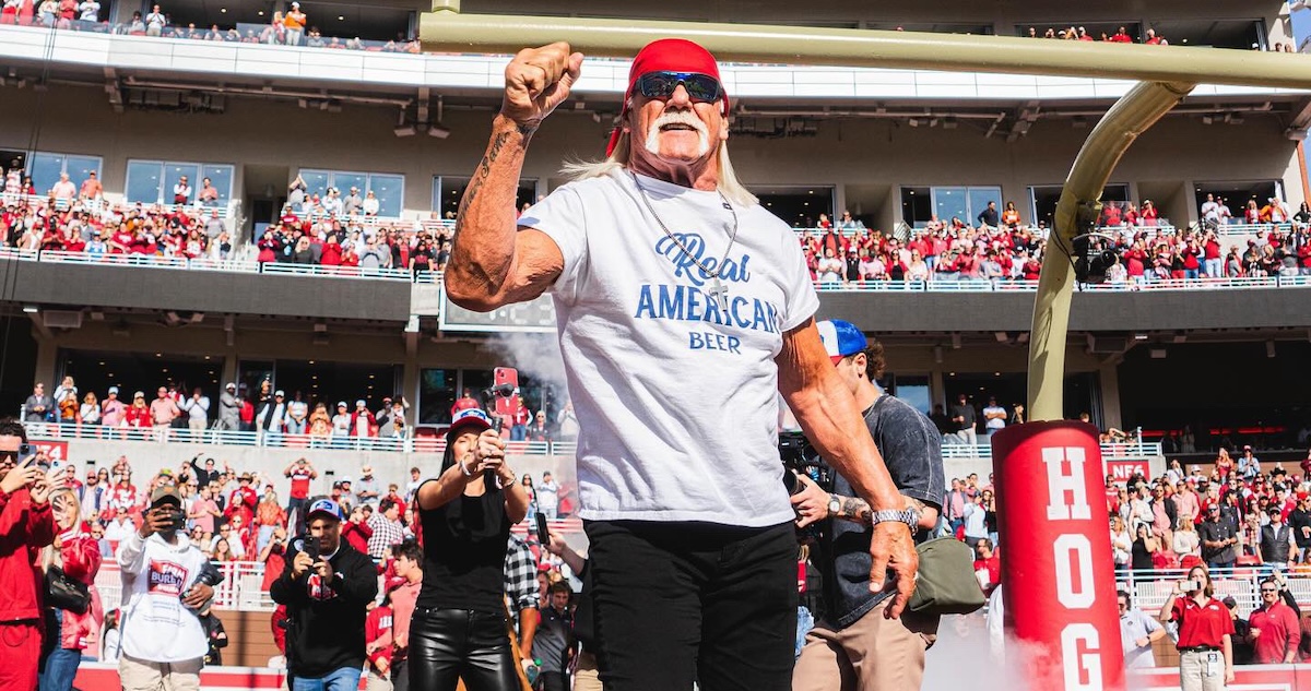 Hulk Hogan, considerado como una leyenda de la lucha libre de Estados Unidos (EU), falleció este jueves a la edad de 71 años de edad en su casa en Florida.