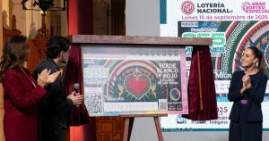 El Gobierno de México presentó el billete especial de la Lotería Nacional (Lotenal) para el sorteo del 15 de septiembre, el cual estará dedicado a migrantes.