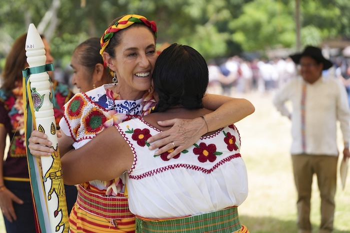 La Presidenta Claudia Sheinbaum anunció que para este 2025 se destinó un presupuesto de 13 mil millones de pesos para las comunidades indígenas y afromexicanas.