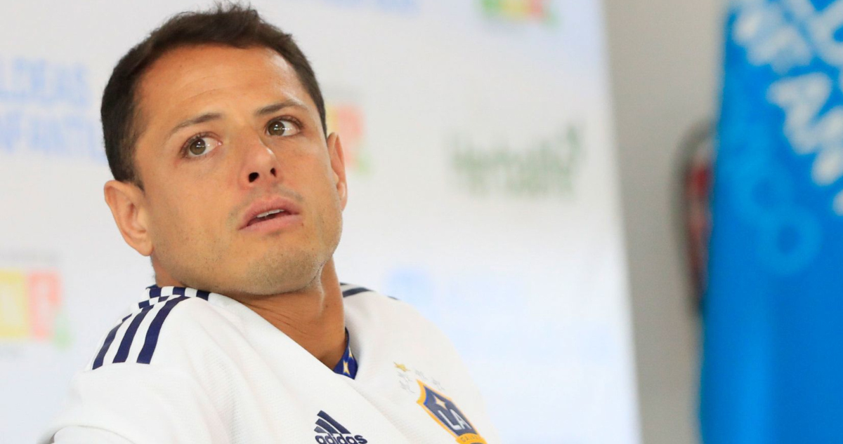 La Federación Mexicana de Futbol sancionará a "El Chicharito" por videos misóginos.