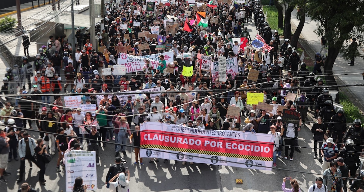 La segunda marcha contra la gentrificación que se realiza este domingo al sur de la CdMx convocó a cientos de activistas, vecinos y colectivos.