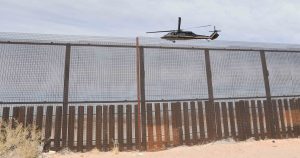 Helicópteros y camionetas de protección fronteriza de los Estados Unidos, y del Departamento de Seguridad Pública de Texas, realizan recorridos en la frontera con México en enero de 2025, cuando Donald Trump asumió la Presidencia de EU.