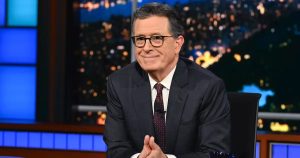 Stephen Colbert ha sido un crítico de Trump. Ahora se quedará sin su show nocturno.