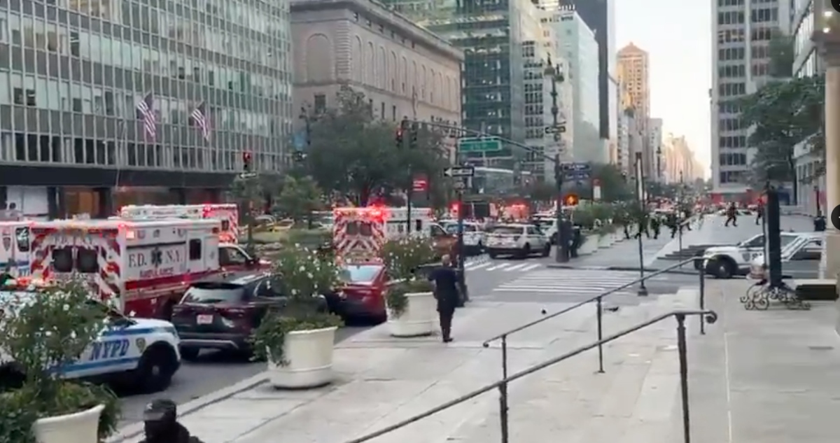 Sujeto abre fuego en edificio de la NFL en Manhattan, mata a 5 personas y se suicida