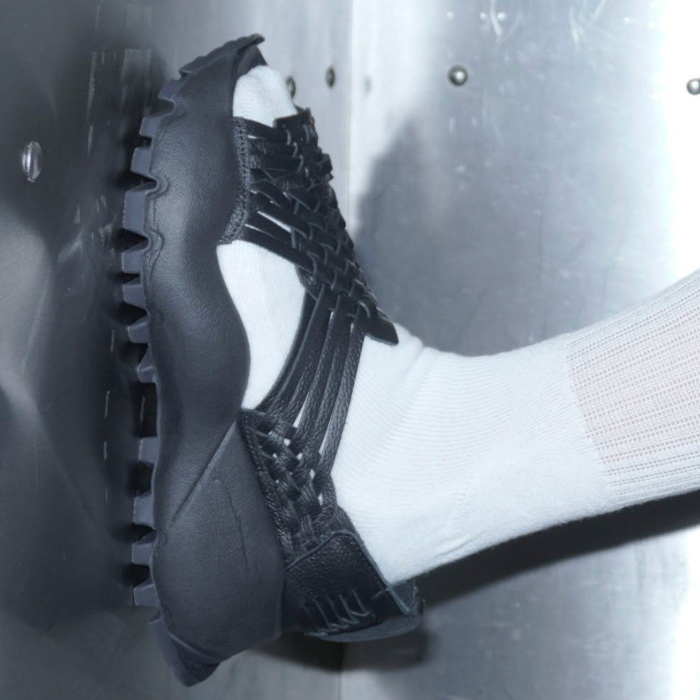 Adidas plagia huaraches yalaltecos; el Gobernador de Oaxaca, Salomón Jara Cruz, analiza denunciar.