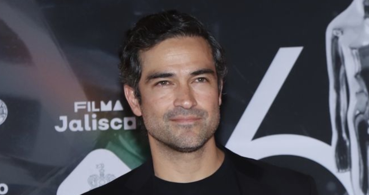 Alfonso Herrera denuncia robo de objetos en el AICM tras vuelo desde Alemania