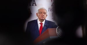 Lilly Téllez o Lourdes Mendoza son expositoras claras de la carencia de rumbo y de principios en el grueso del discurso opositor, sea partidista o periodístico.