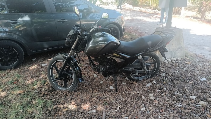 La Fiscalía de Quintana Roo inició la investigación por el homicidio de Mario Machuca, líder de la CROC atacado por sicarios disfrazados de repartidores.