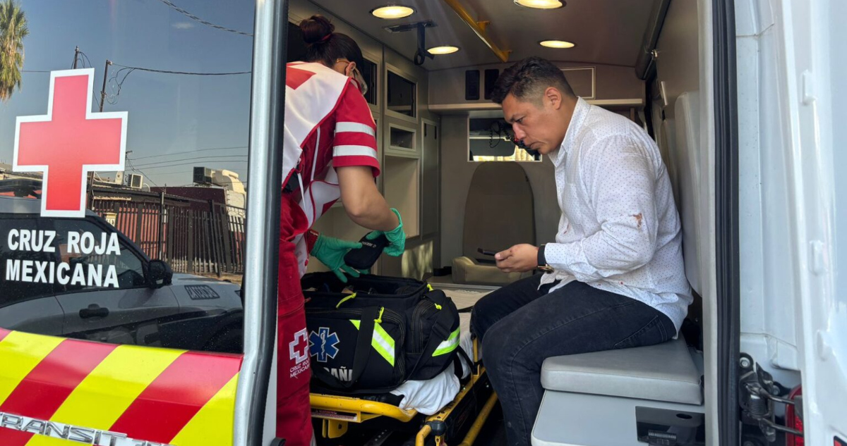 El periodista Jorge Heras fue atacado y amenazado cuando llegaba a su lugar de trabajo en Mexicali para conducir su programa junto al también periodista Eduardo Villalugo, Ciudad Capital.