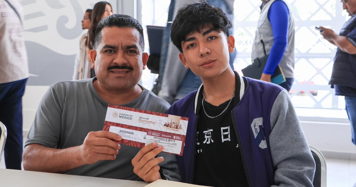 Estudiantes de nuevo ingreso al bachillerato que iniciarán sus estudios en el ciclo escolar 2025-2026 deben registrarse para recibir la Beca Benito Juárez.