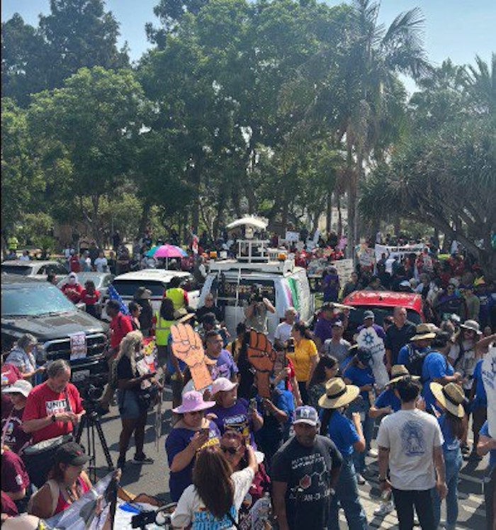 Migrante protestan en LA el 12 de agosto de 2025. 