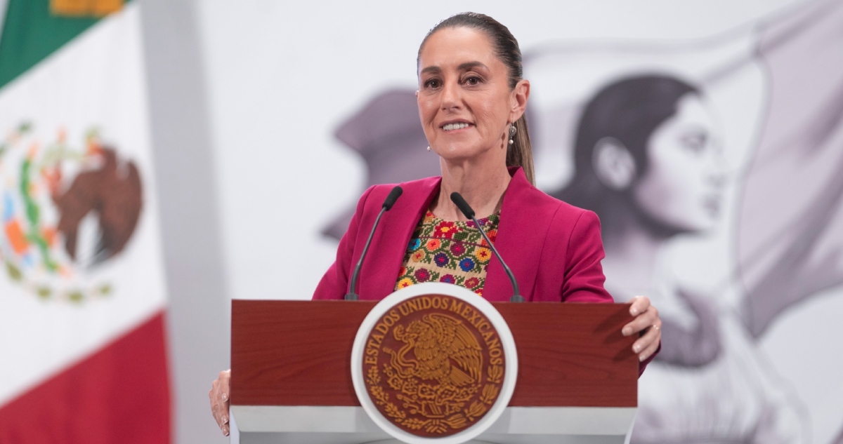 Sheinbaum ordena investigar corrupción en Pemex.