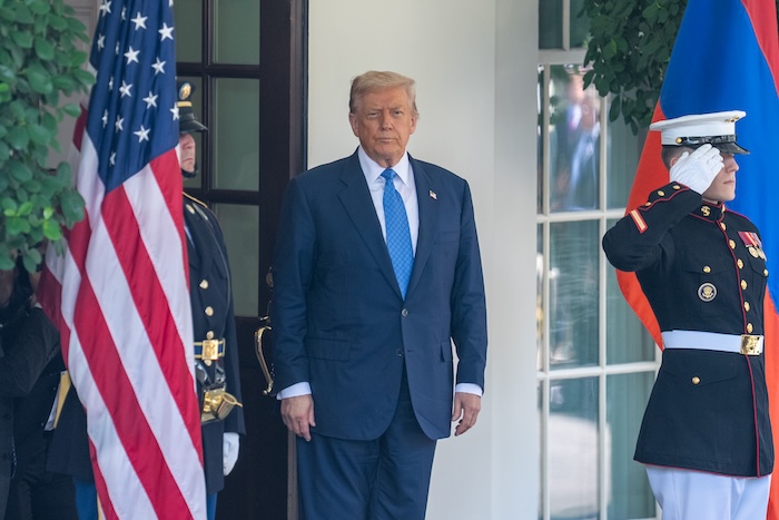 Donald Trump, Presidente de Estados Unidos (EU), cumple 200 días en el poder sin responder la pregunta: ¿Hacia dónde carajos va?