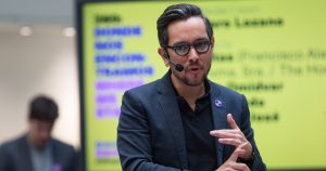 El periodista Genaro Lozano fue propuesto por la Presidenta Claudia Sheinbaum como Embajador de México en Italia.