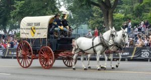Trump y la deriva autoritaria: ecos del fascismo en la democracia estadounidense.