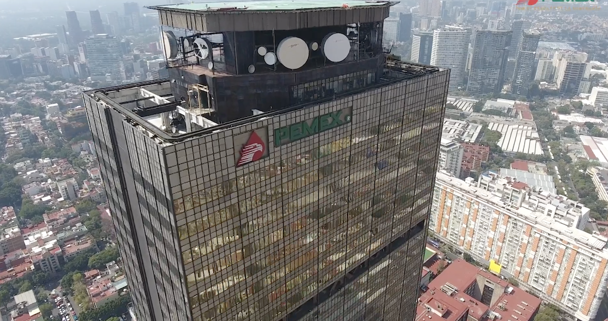 La calificadora Moody’s llevará a cabo una revisión para subir la calificación crediticia de Pemex, tras la implementación del Plan Estratégico 2025-2035.