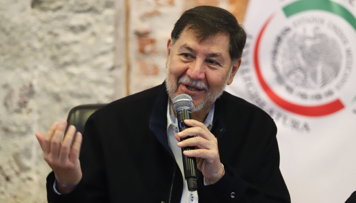erardo Fernández Noroña, presidente de la Mesa Directiva del Senado, durante su discurso en la inauguración de la reunión plenaria de los senadores del Partido Verde. 