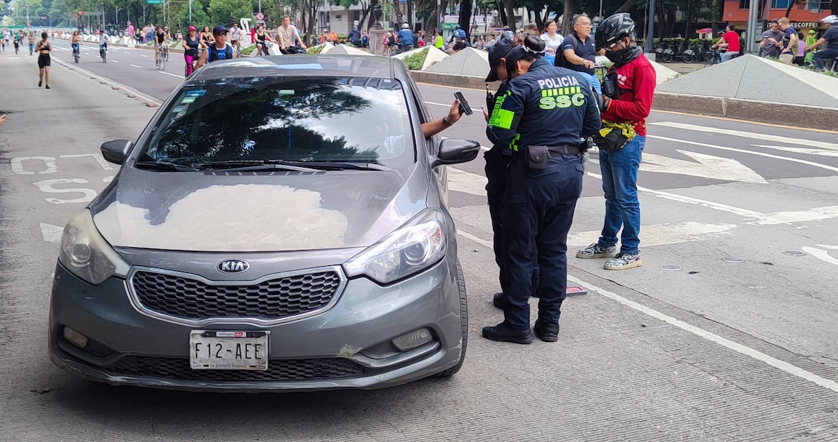La Policía Cibernética de la CdMx detectó una nueva estafa con la que estafadores usan la inteligencia artificial para engañar a víctimas de robo de vehículos.