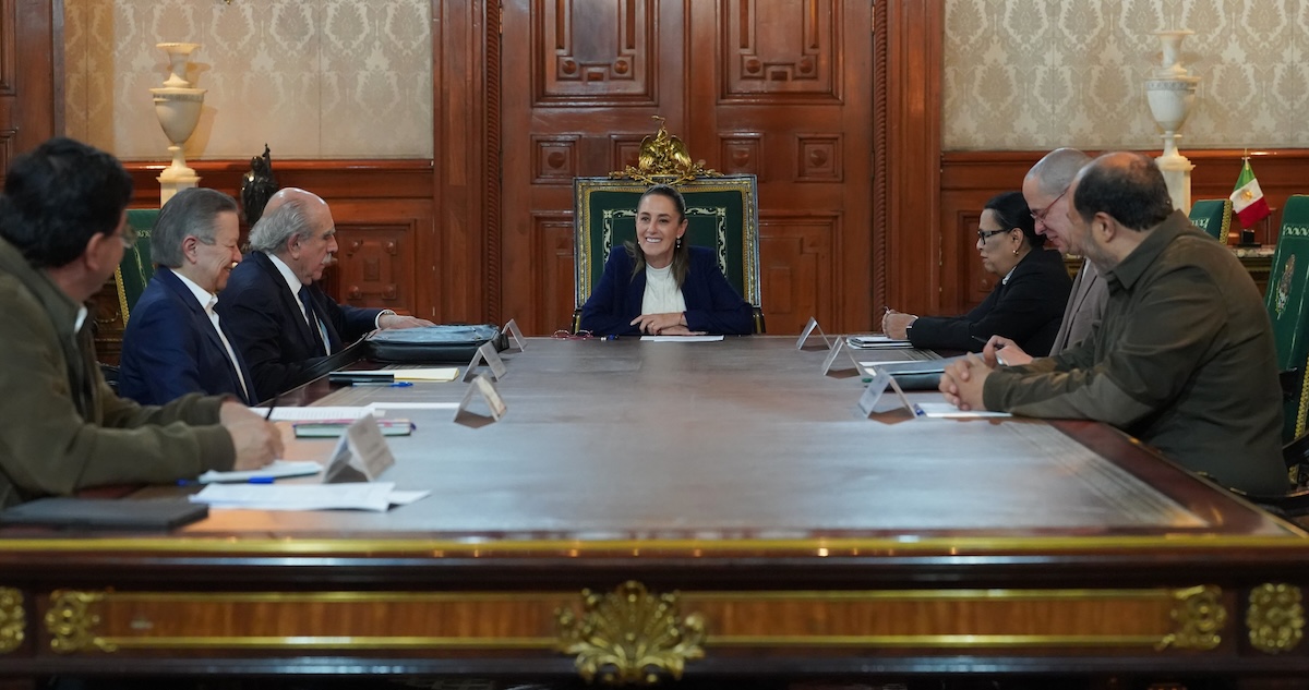 La Presidenta Claudia Sheinbaum instaló la Comisión Presidencial para la Reforma Electoral, la cual estará a cargo de elaborar la iniciativa.