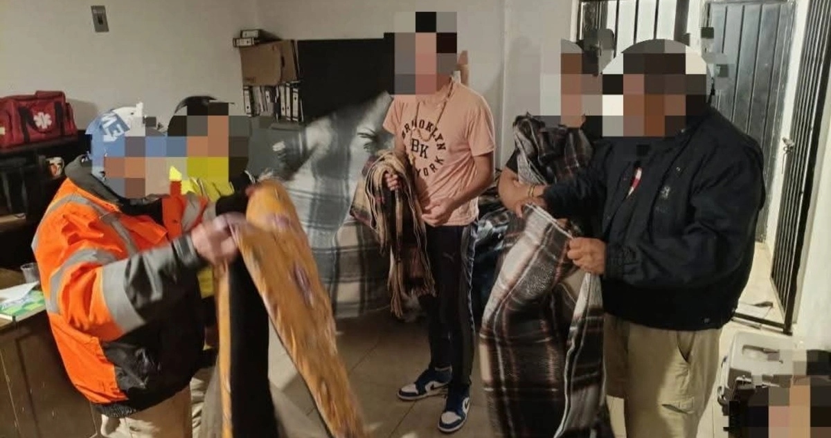 Autoridades rescatan a familia víctima de asalto en la Puebla-Orizaba